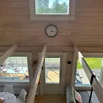 Ihanus 100 M2 Ja Rantasauna Jaerven Rannalla Kuusamo