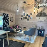Ihanus 100 M2 Ja Rantasauna Jaerven Rannalla *