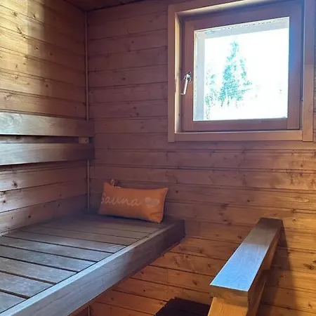 シャレー Ihanus 100 M2 Ja Rantasauna Jaerven Rannalla クーサモ