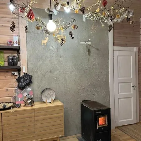 Ihanus 100 M2 Ja Rantasauna Jaerven Rannalla クーサモ