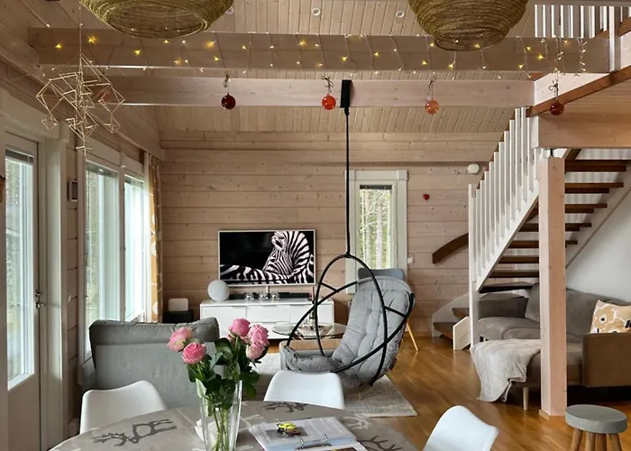 Ihanus 100 M2 Ja Rantasauna Jaerven Rannalla Chalet