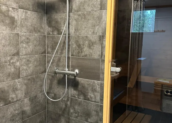 Ihanus 100 M2 Ja Rantasauna Jaerven Rannalla *