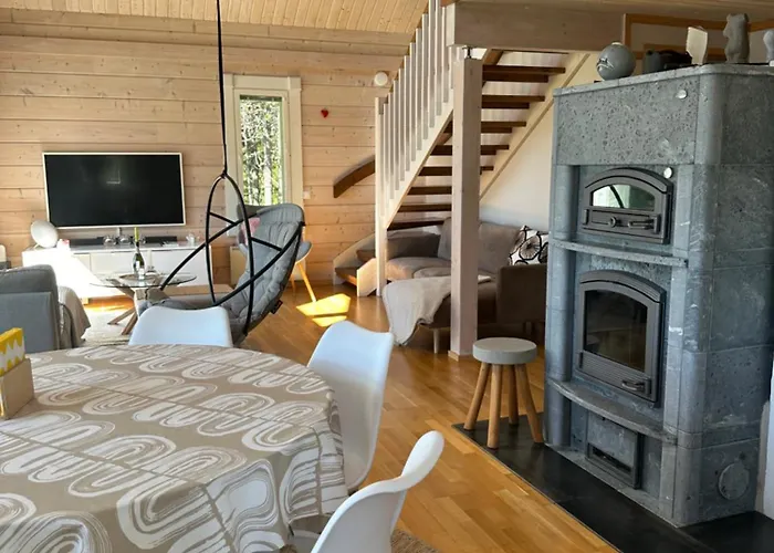 Ihanus 100 M2 Ja Rantasauna Jaerven Rannalla Kuusamo