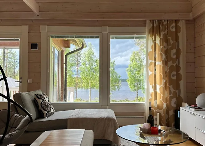 Ihanus 100 M2 Ja Rantasauna Jaerven Rannalla Kuusamo