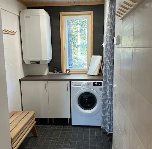 Ihanus 100 M2 Ja Rantasauna Jaerven Rannalla *